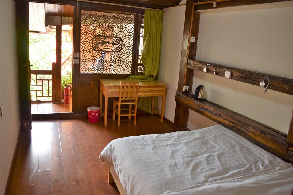 Runtong International Youth Hostel Лиджанг Екстериор снимка