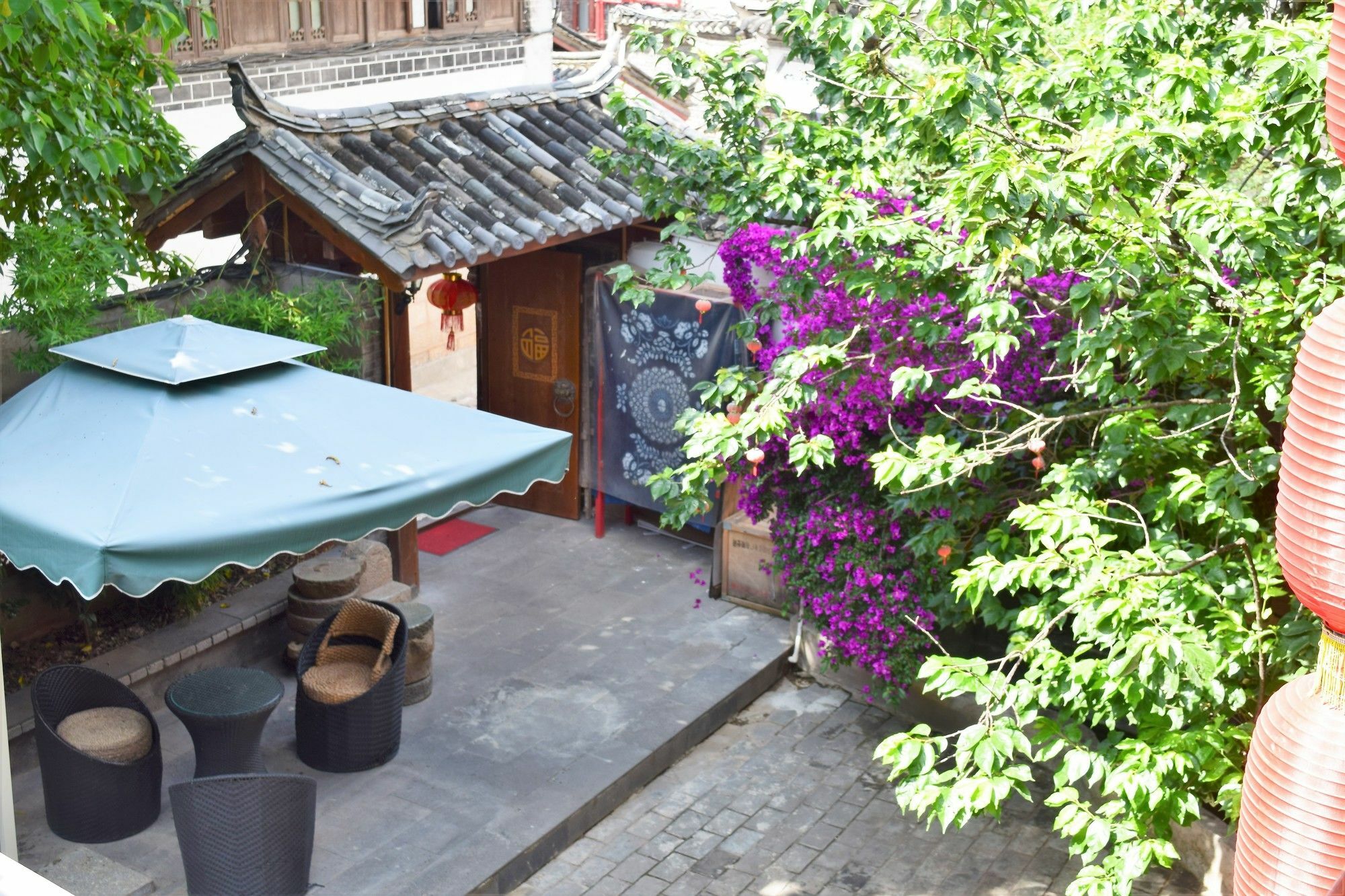 Runtong International Youth Hostel Лиджанг Екстериор снимка