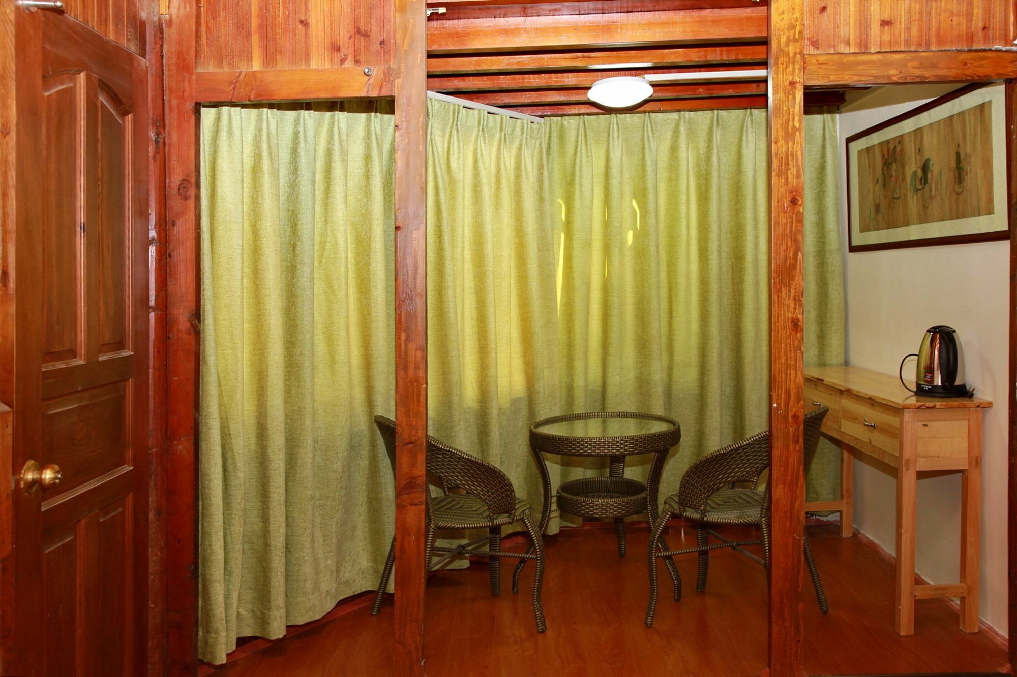Runtong International Youth Hostel Лиджанг Екстериор снимка
